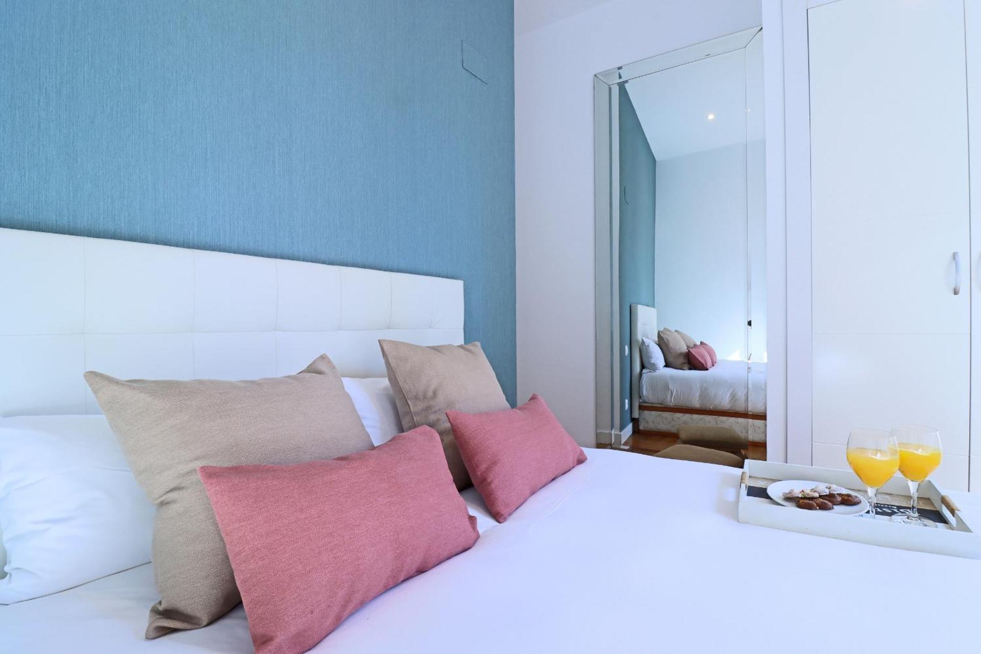 Chueca Suites Madrid Exterior photo