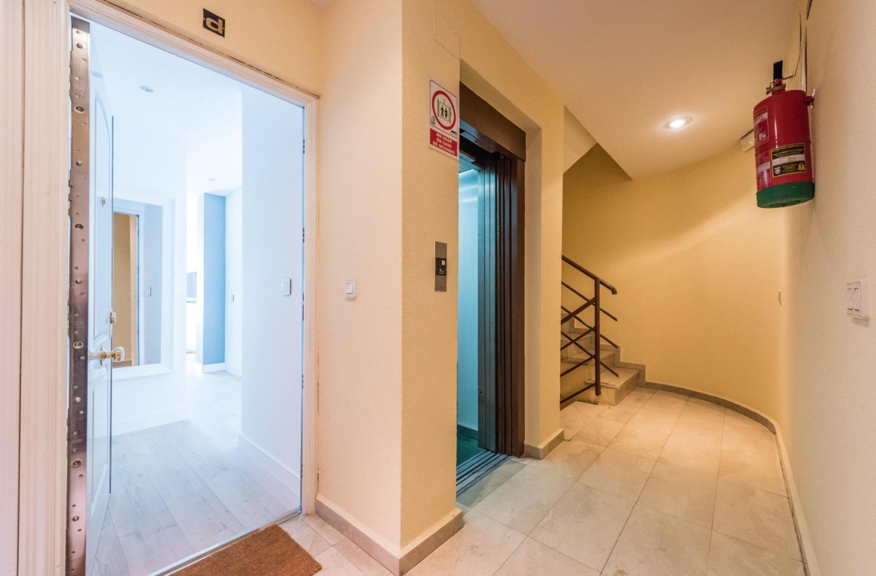 Chueca Suites Madrid Exterior photo